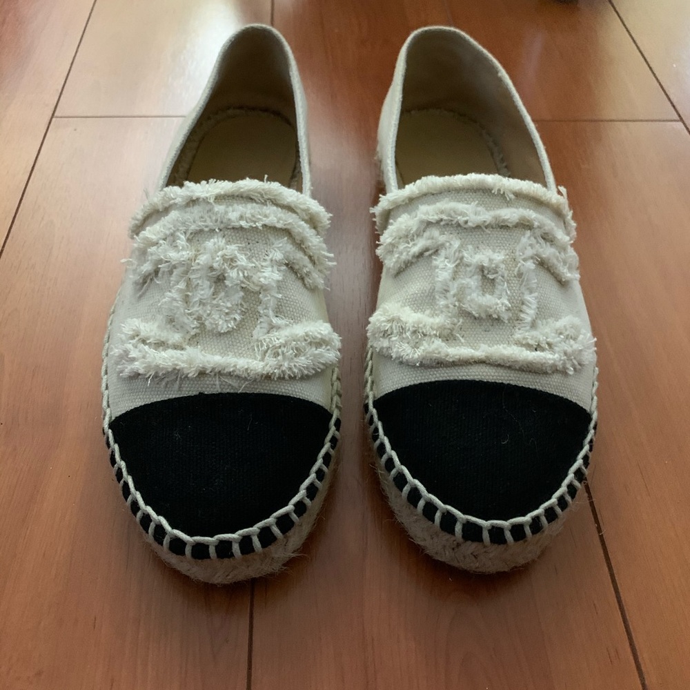 CHANEL Black and Cream Espadrilles